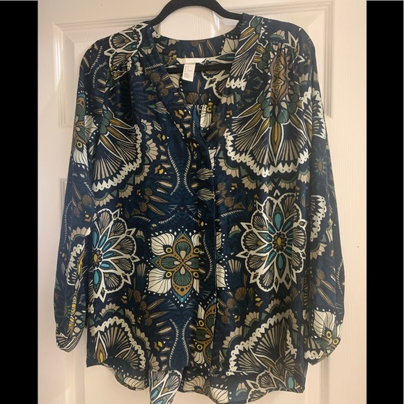 H&M Tops - 3/$12 🔥H&M printed women’s  blouse, size 6, EUC